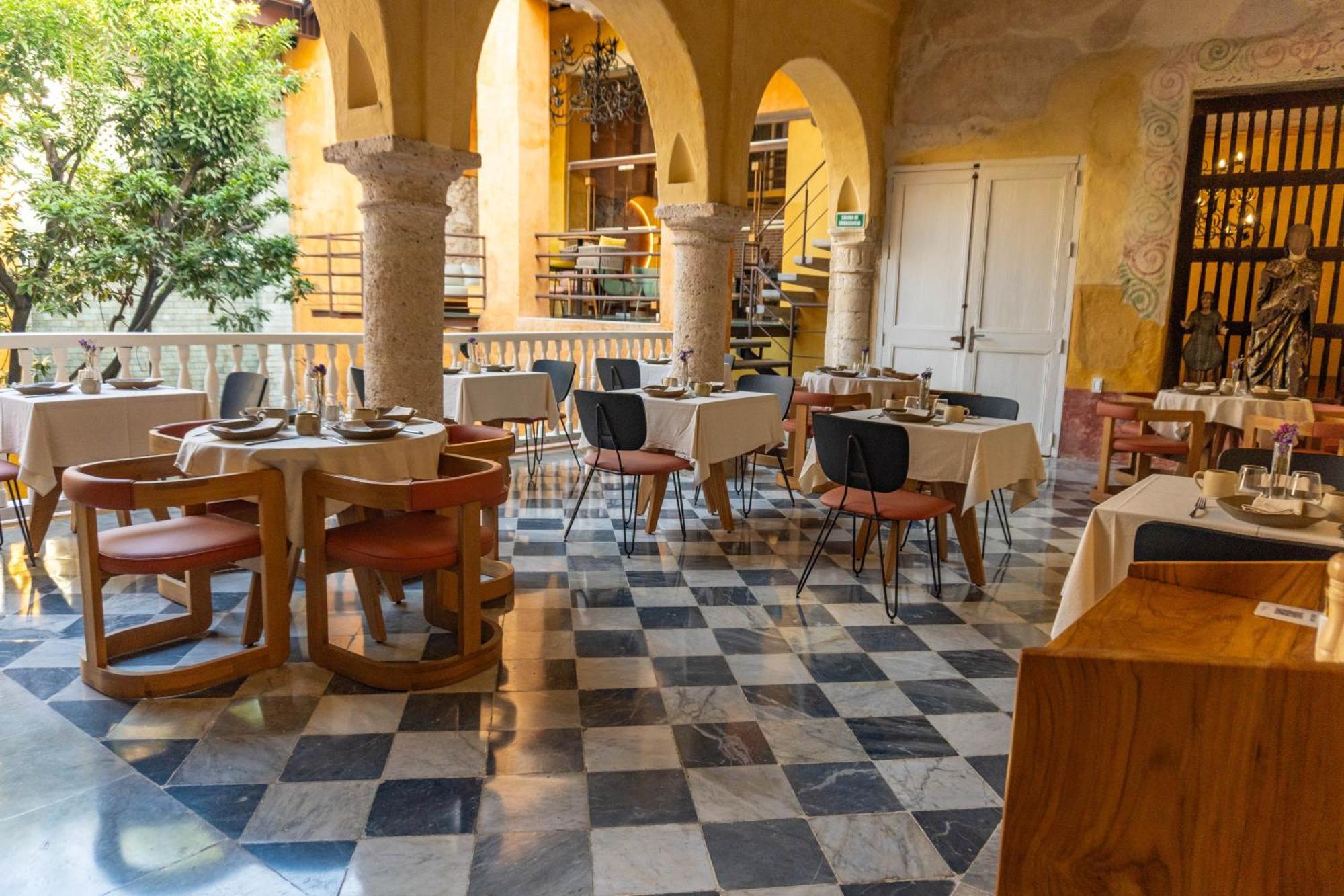 Casa Pombo Hotel 5*